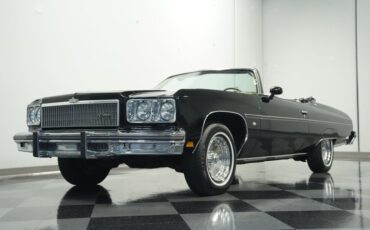 Chevrolet-Caprice-1975-Black-Dark-Saddle-22