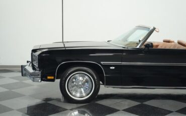 Chevrolet-Caprice-1975-Black-Dark-Saddle-24