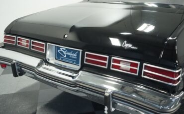 Chevrolet-Caprice-1975-Black-Dark-Saddle-26