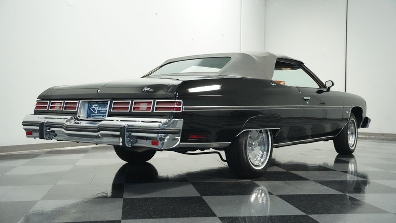 Chevrolet-Caprice-1975-Black-Dark-Saddle-27
