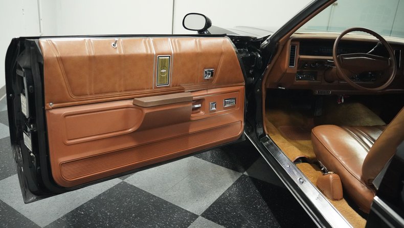 Chevrolet-Caprice-1975-Black-Dark-Saddle-34