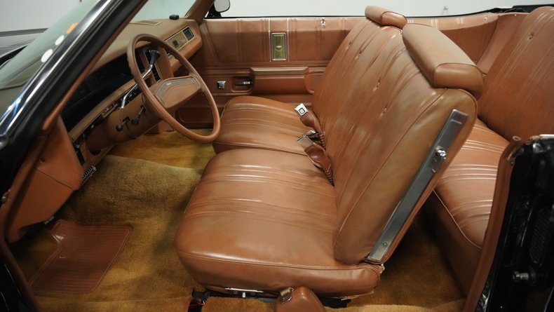 Chevrolet-Caprice-1975-Black-Dark-Saddle-35