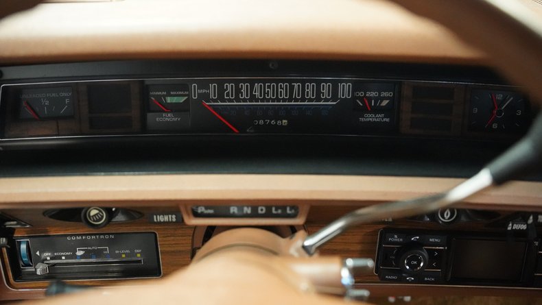 Chevrolet-Caprice-1975-Black-Dark-Saddle-37