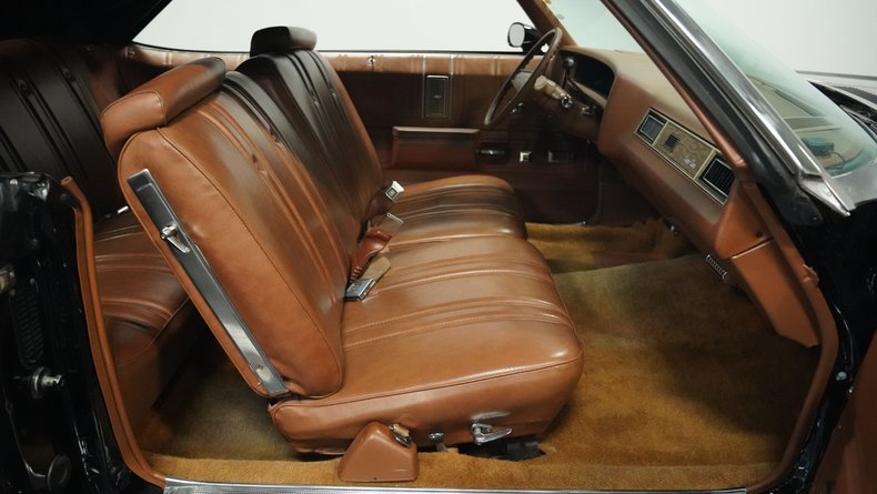 Chevrolet-Caprice-1975-Black-Dark-Saddle-41