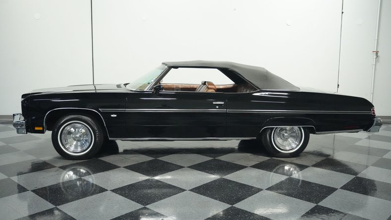 Chevrolet-Caprice-1975-Black-Dark-Saddle-43