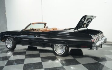 Chevrolet-Caprice-1975-Black-Dark-Saddle-47