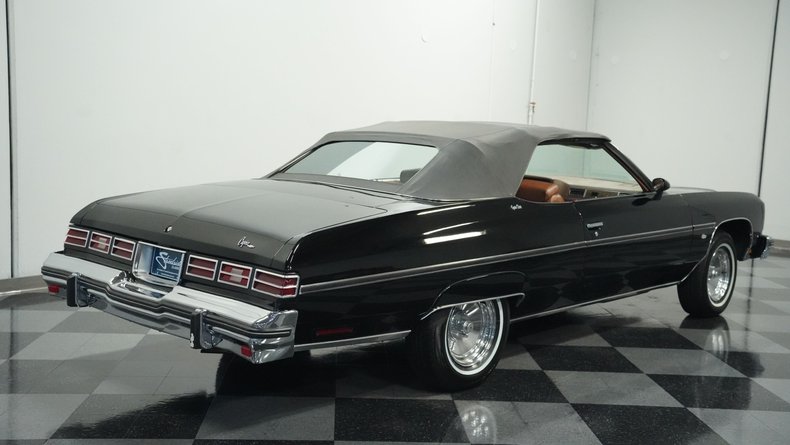 Chevrolet-Caprice-1975-Black-Dark-Saddle-7