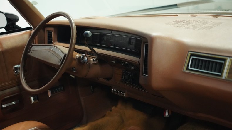 Chevrolet-Caprice-1975-Black-Dark-Saddle-9