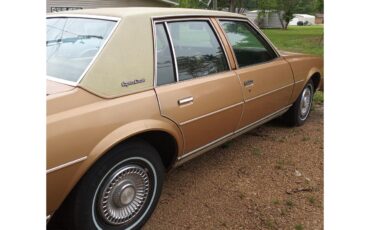 Chevrolet-Caprice-1977-Tan-Tan-7
