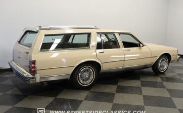 Chevrolet-Caprice-1981-Beige-Camel-1
