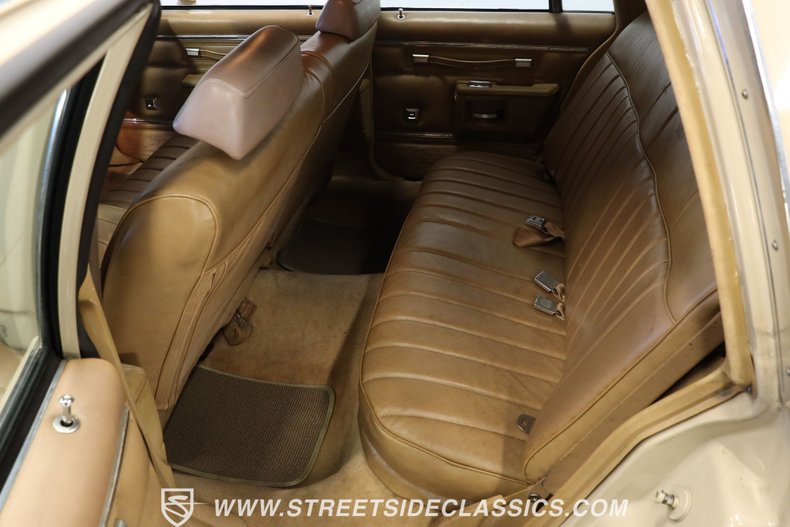 Chevrolet-Caprice-1981-Beige-Camel-10