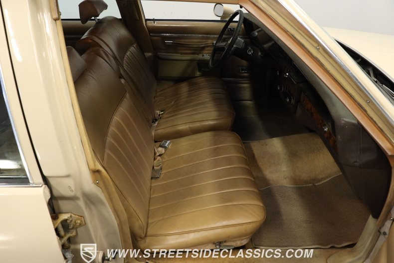 Chevrolet-Caprice-1981-Beige-Camel-16