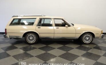 Chevrolet-Caprice-1981-Beige-Camel-17