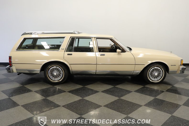 Chevrolet-Caprice-1981-Beige-Camel-17