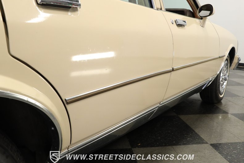 Chevrolet-Caprice-1981-Beige-Camel-26