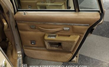 Chevrolet-Caprice-1981-Beige-Camel-29