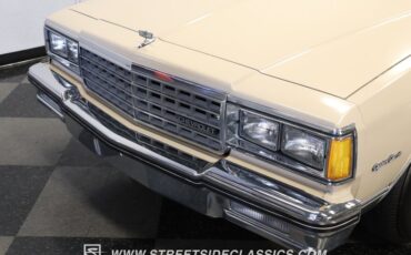 Chevrolet-Caprice-1981-Beige-Camel-39