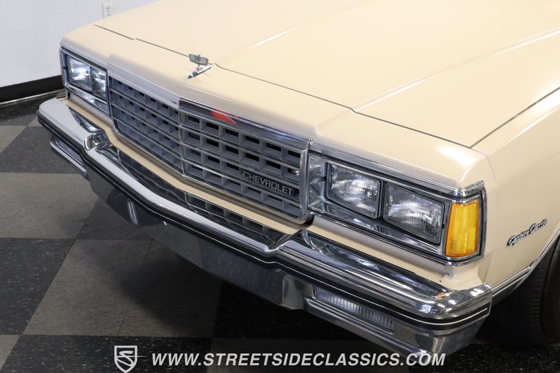 Chevrolet-Caprice-1981-Beige-Camel-39