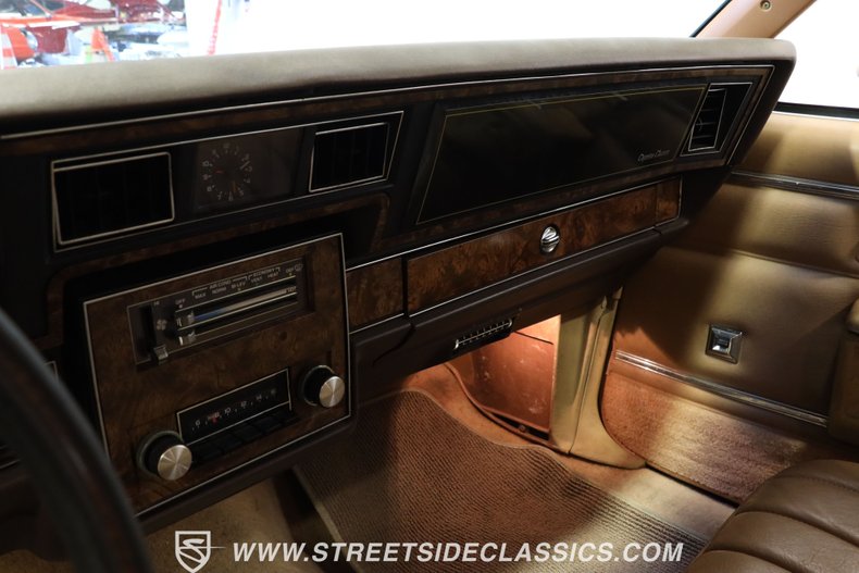 Chevrolet-Caprice-1981-Beige-Camel-8