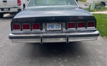 Chevrolet-Caprice-1982-Coupe-2