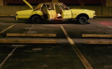 Chevrolet-Caprice-1987-Sedan-3