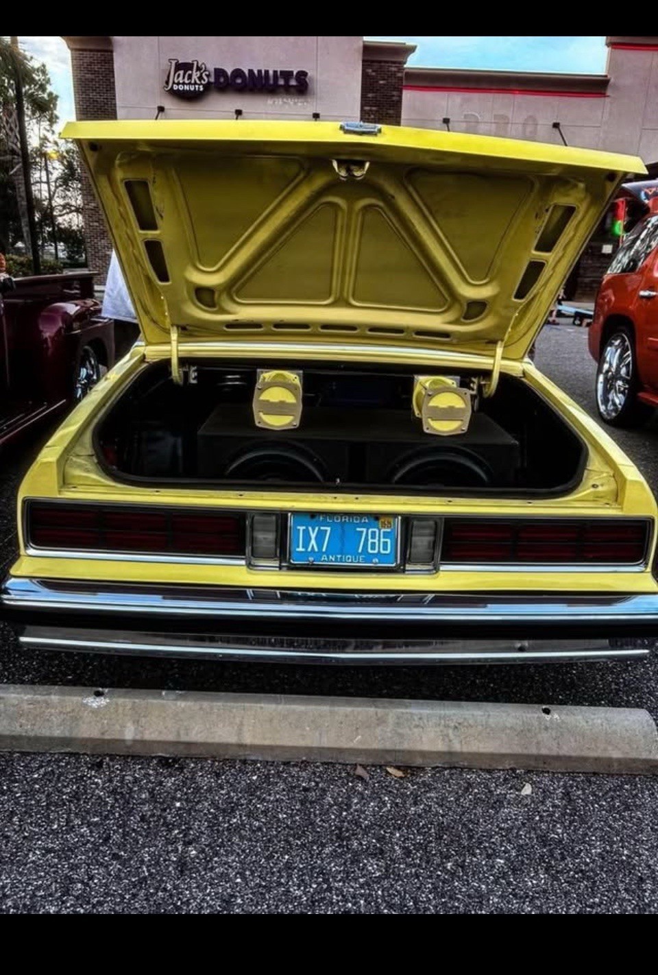 Chevrolet-Caprice-1987-Sedan-4