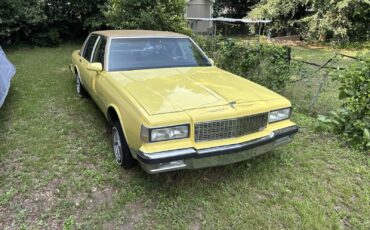 Chevrolet-Caprice-1987-Sedan-6