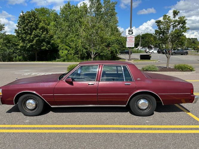 Chevrolet-Caprice-1989-11