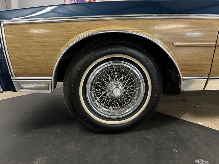 Chevrolet-Caprice-1989-Blue-Woodgrain-Blue-17