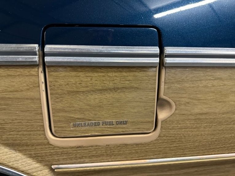 Chevrolet-Caprice-1989-Blue-Woodgrain-Blue-19