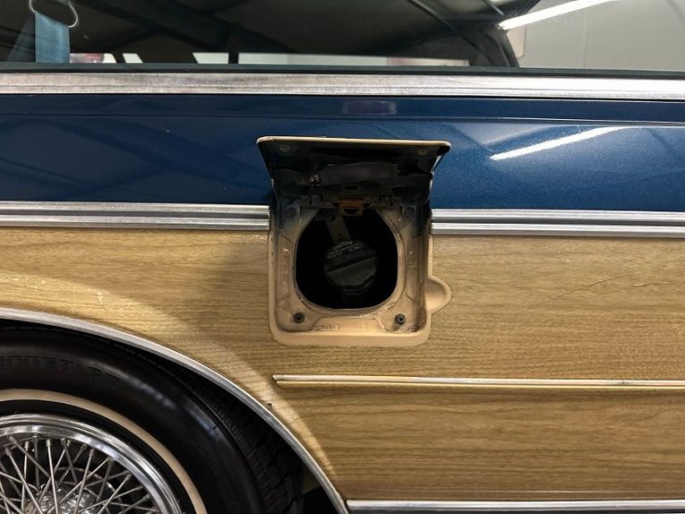 Chevrolet-Caprice-1989-Blue-Woodgrain-Blue-20