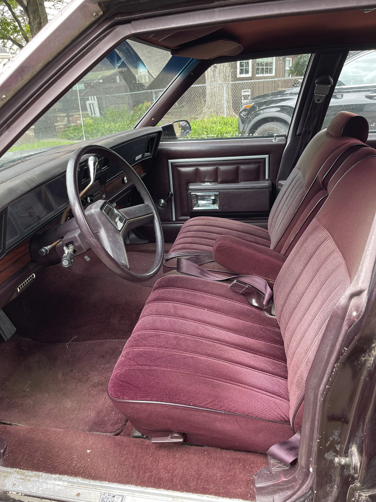 Chevrolet-Caprice-1989-Sedan-4