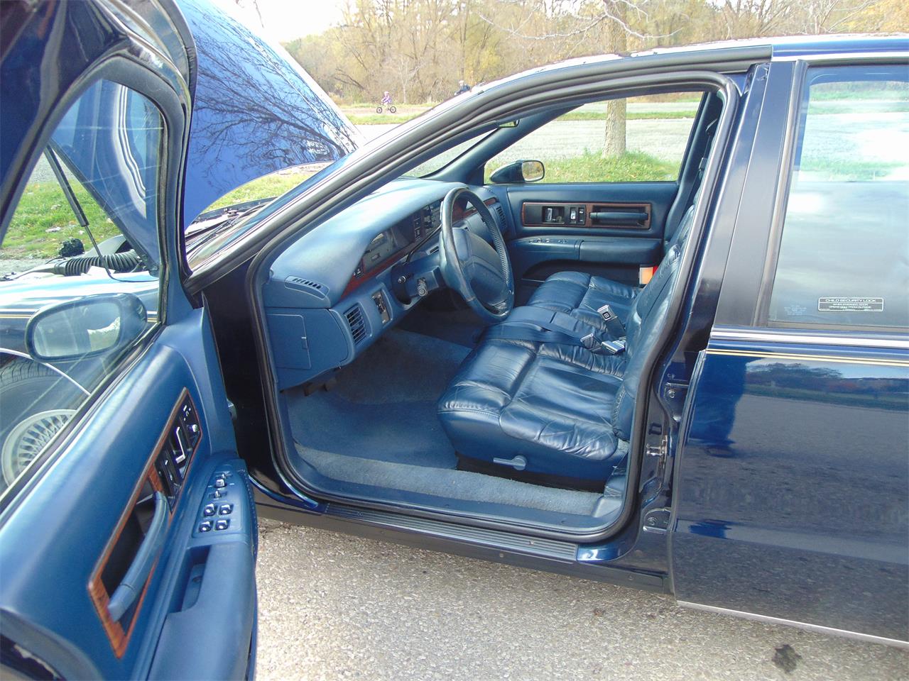 Chevrolet-Caprice-1991-Dark-Sapphire-Federal-Blue-12