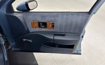 Chevrolet-Caprice-1992-Light-Sapphire-Metal-Blue-36