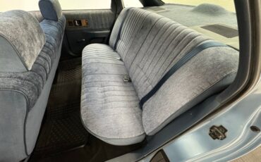 Chevrolet-Caprice-1992-Light-Sapphire-Metal-Blue-38