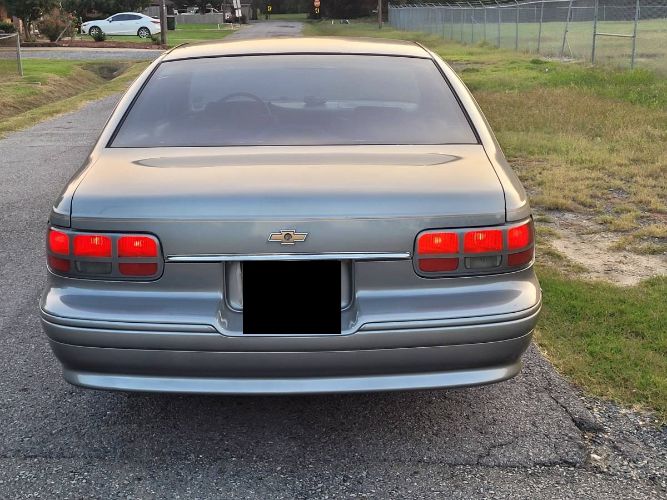 Chevrolet-Caprice-1994-1