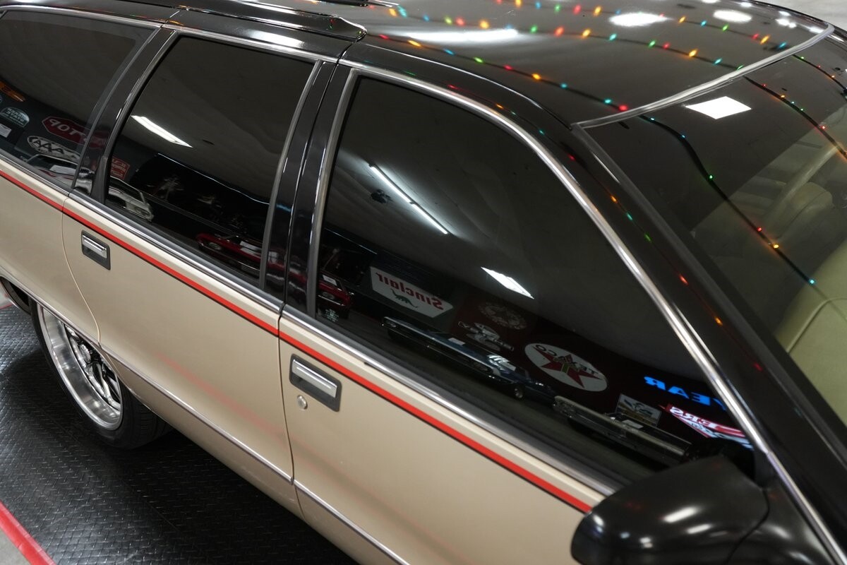 Chevrolet-Caprice-1995-Station-Wagon-31