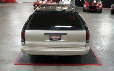 Chevrolet-Caprice-1995-Station-Wagon-9