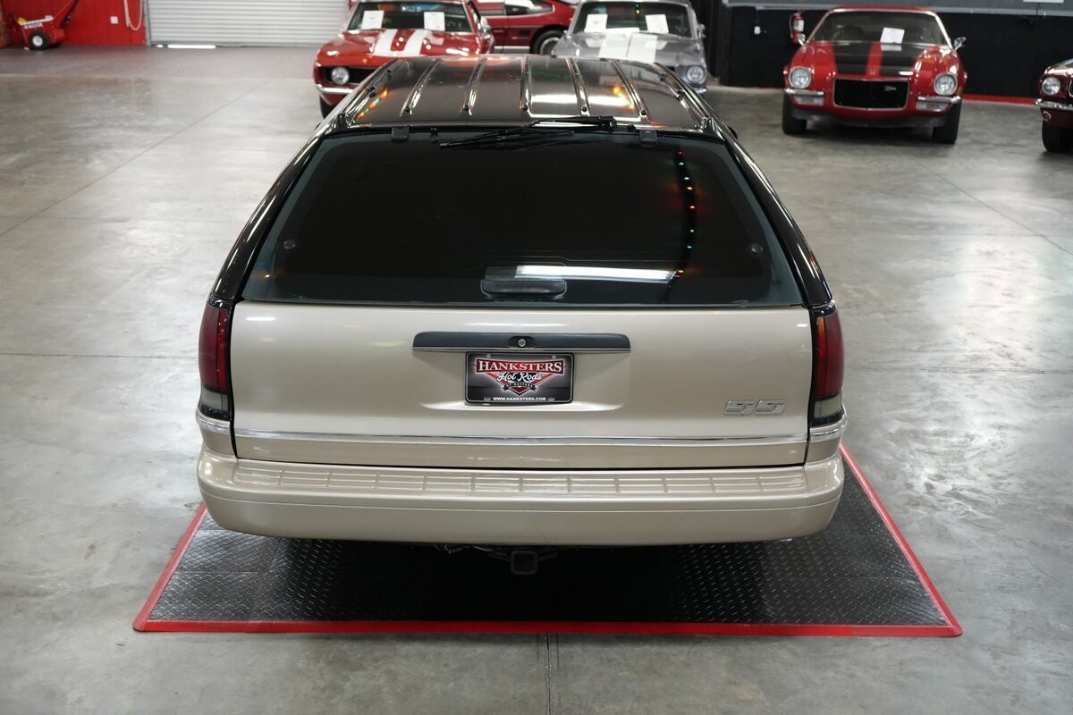 Chevrolet-Caprice-1995-Station-Wagon-9
