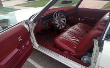 Chevrolet-Caprice-classic-1975-11