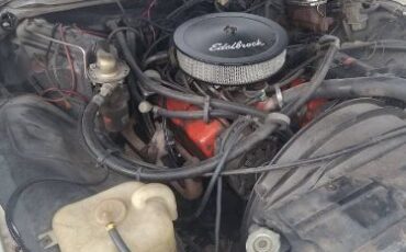 Chevrolet-Caprice-classic-1975-15