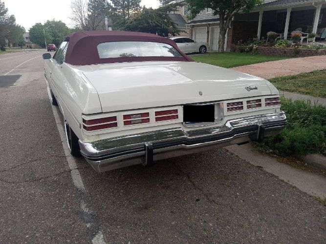 Chevrolet-Caprice-classic-1975-2