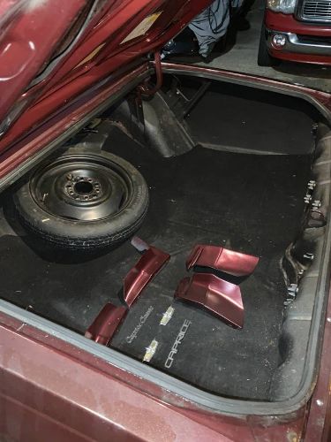 Chevrolet-Caprice-classic-1984-Red-10