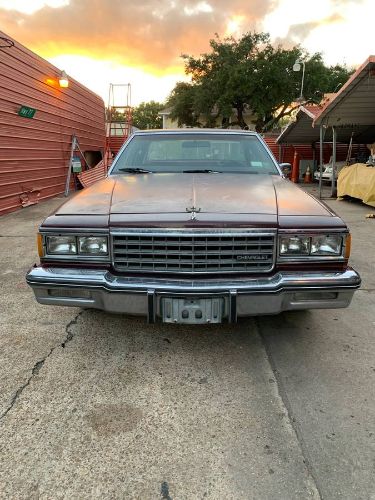 Chevrolet-Caprice-classic-1984-Red-2