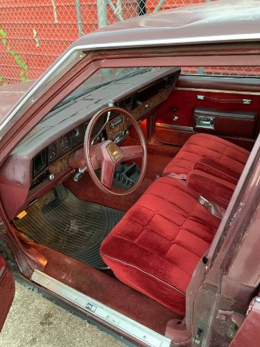 Chevrolet-Caprice-classic-1984-Red-24