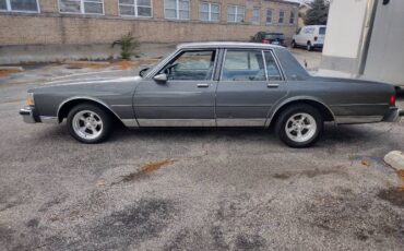 Chevrolet-Caprice-classic-1989-10