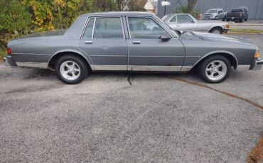 Chevrolet-Caprice-classic-1989-4