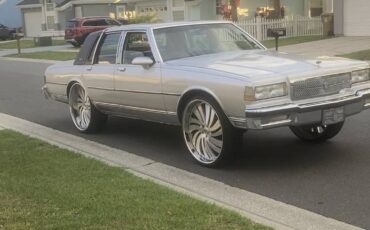 Chevrolet-Caprice-classic-1989-silver-3
