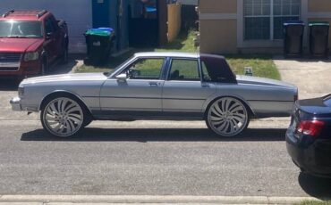 Chevrolet-Caprice-classic-1989-silver