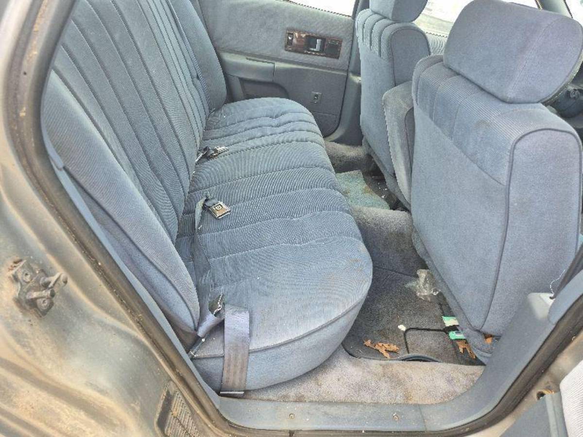 Chevrolet-Caprice-classic-1994-10